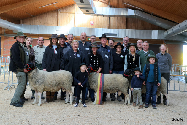 Erfolgreiche Landrasse Elite – Verhaltene Gemeinsame Fleisch-Bockauktion 2025 in Alsfeld